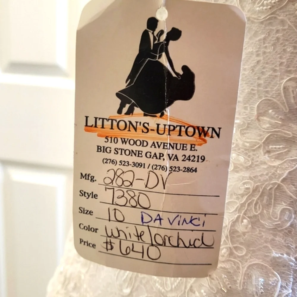 Da Vinci Modern Romantic White Orchid Boutique Gown Dress - Picture 10 of 16